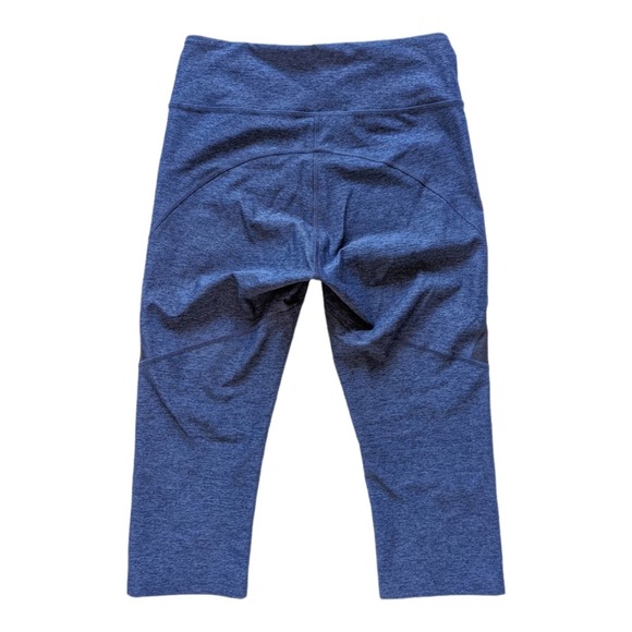 Outdoor Voices Warmup 3/4 Two-Tone Leggings in Black & Navy Blue - Picture 9 of 13